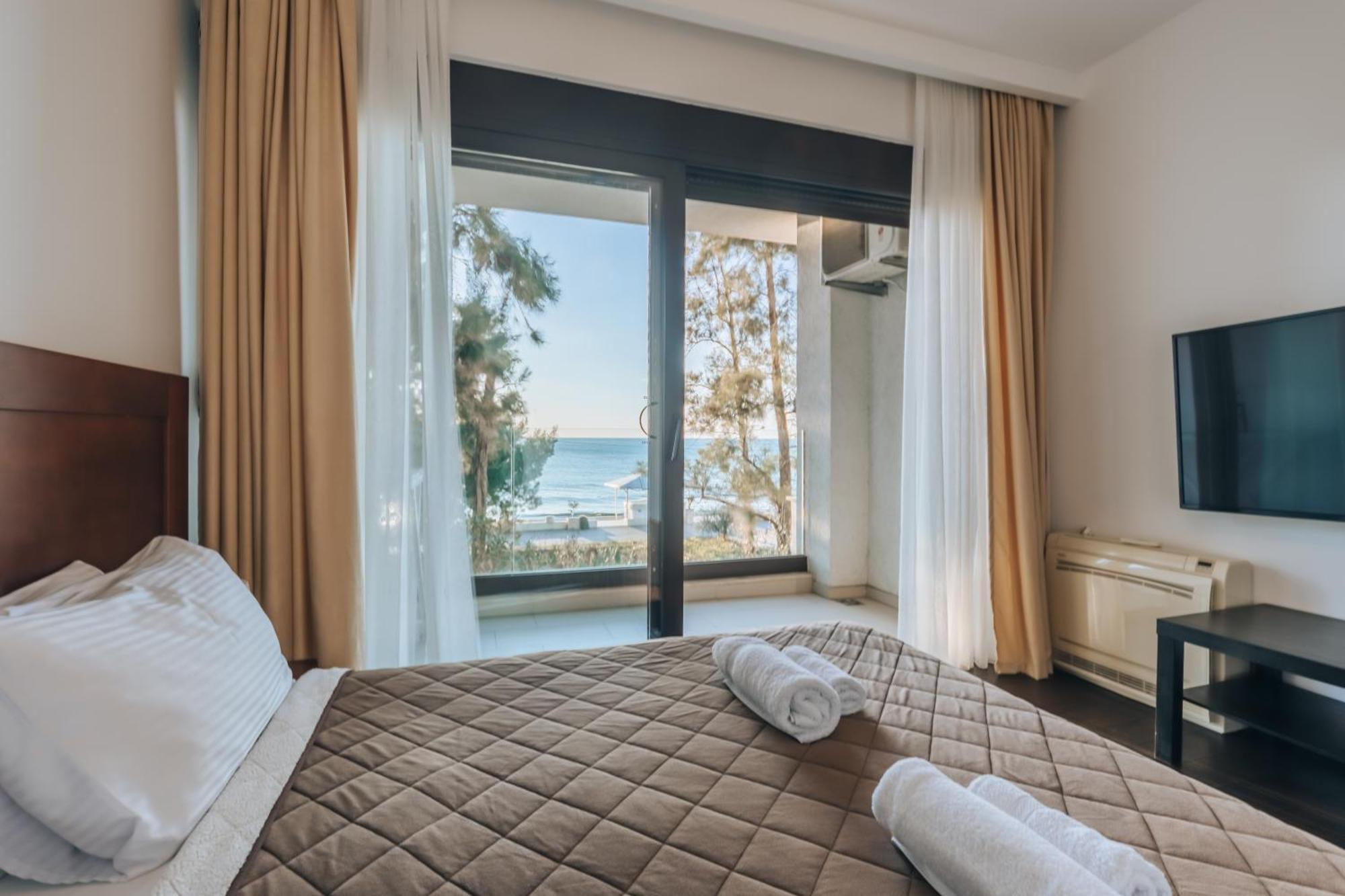 Apartments Kuce Lekovica Beach & Snack Bar- Bistro Cameră foto