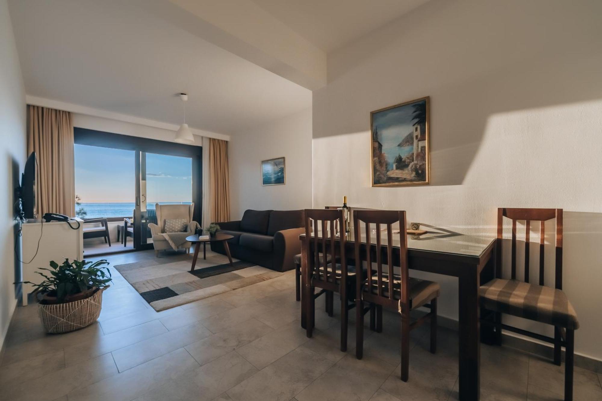 Apartments Kuce Lekovica Beach & Snack Bar- Bistro Cameră foto